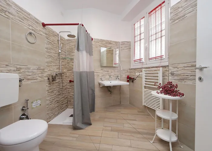 Trastevere Deluxe Affittacamere 4*